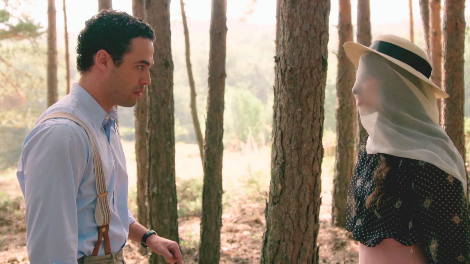 Amaya y Rodrigo planean un golpe contra Emiliano - Salón de té La Moderna | Ver