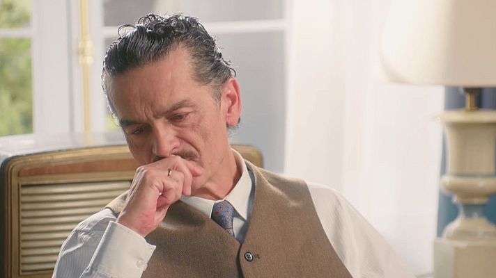 Salón de té La Moderna - Cañete le da una mala noticia a don Fermín