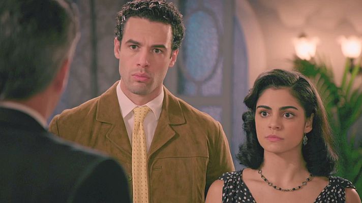 Salón de té La Moderna - Emiliano reacciona a la provocación de Paula