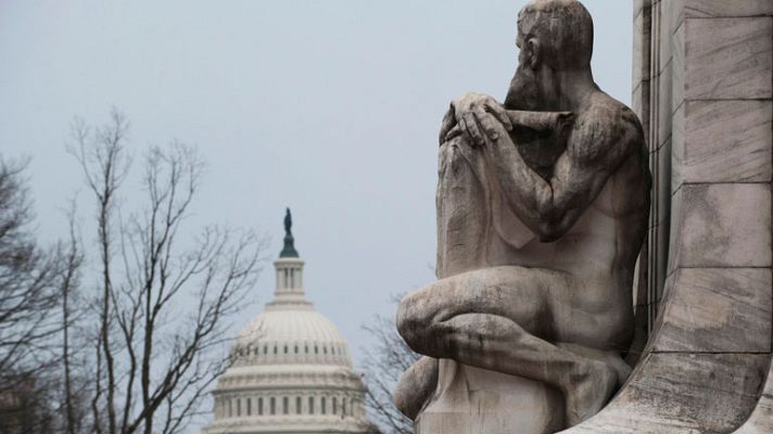 Telediario 1 - EE.UU. se acerca a la hora cero para conjurar el temido 'precipicio fiscal'
