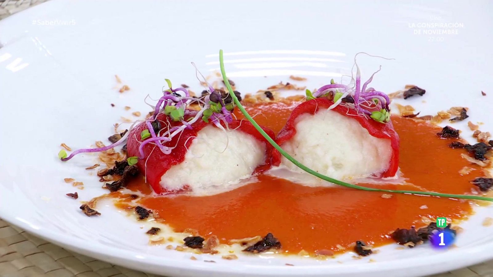 Pimientos de piquillo rellenos de bacalao - Saber vivir | Ver