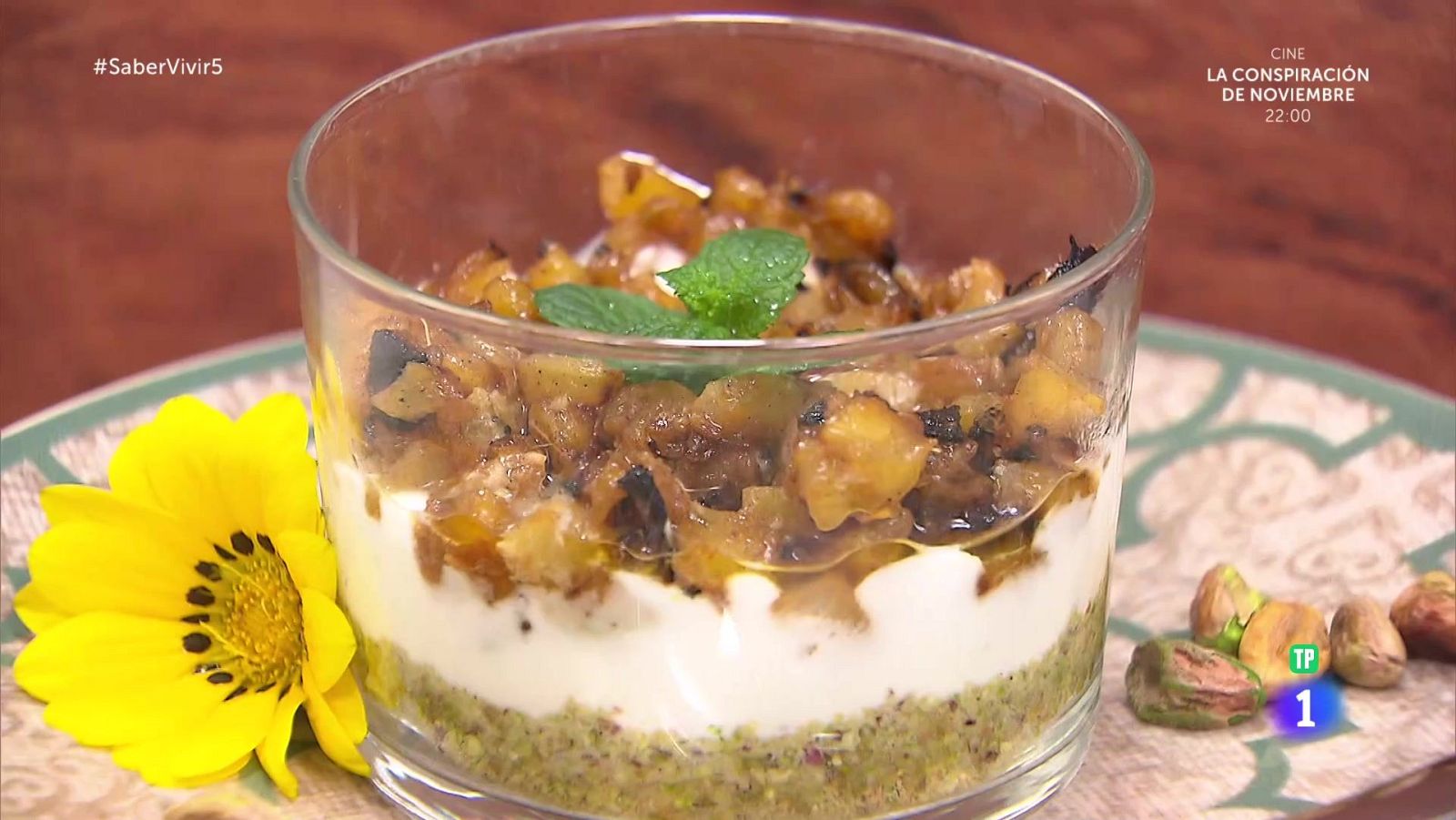 Piña con yogur natural aromatizada - Saber vivir | Ver