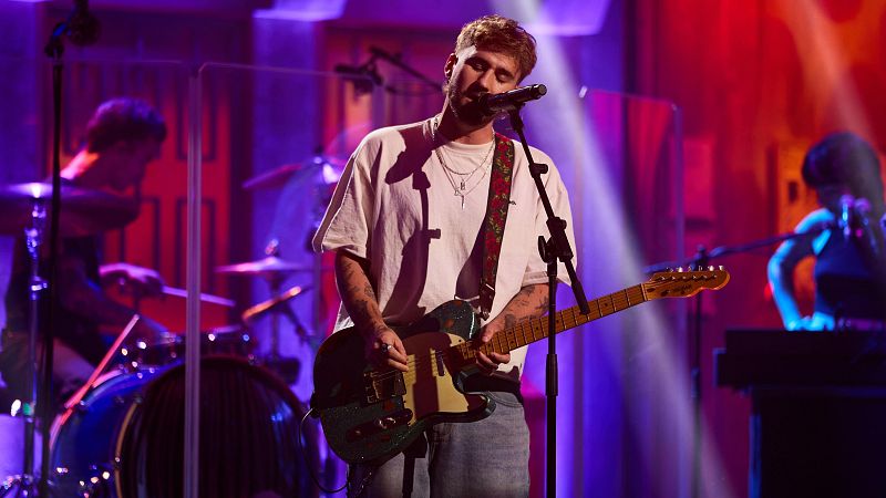 Dani Fernández canta en directo en La Revuelta 23/10/24 - La Revuelta | Ver