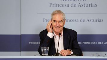 Michael Ignatieff: "Las sociedades europeas necesitan llegadas constantes de inmigrantes legales"