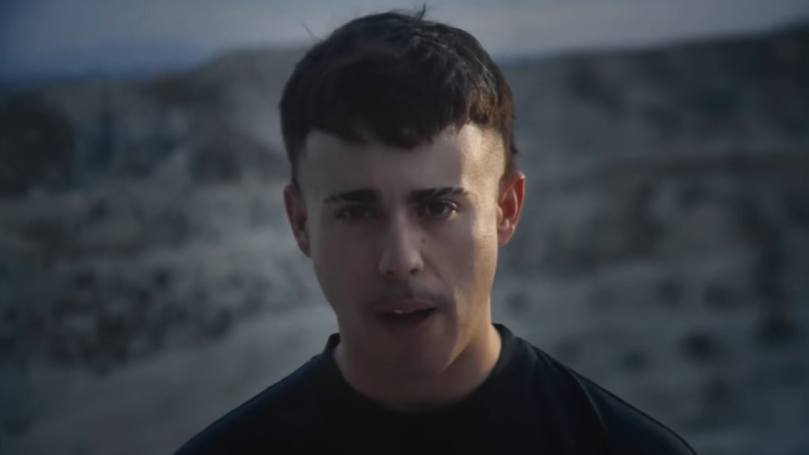 El cantante Soge Culebra transmite su 'Energía' con su nuevo EP | Ver