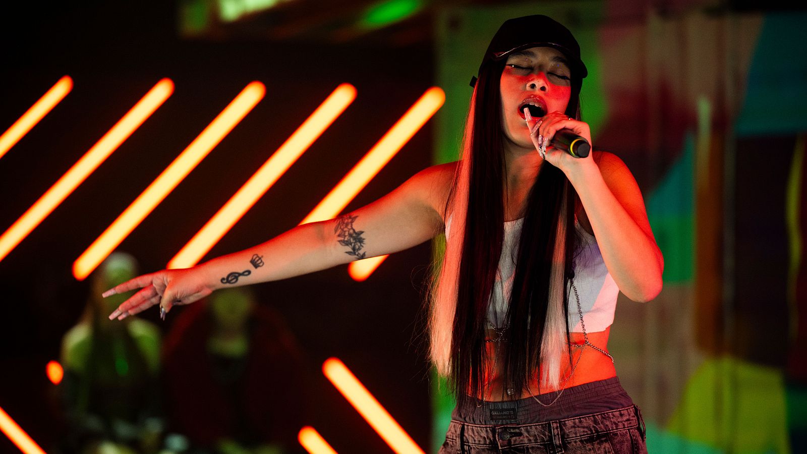 Cande DZ canta "Desahogo" | FEAT - Feat | Ver