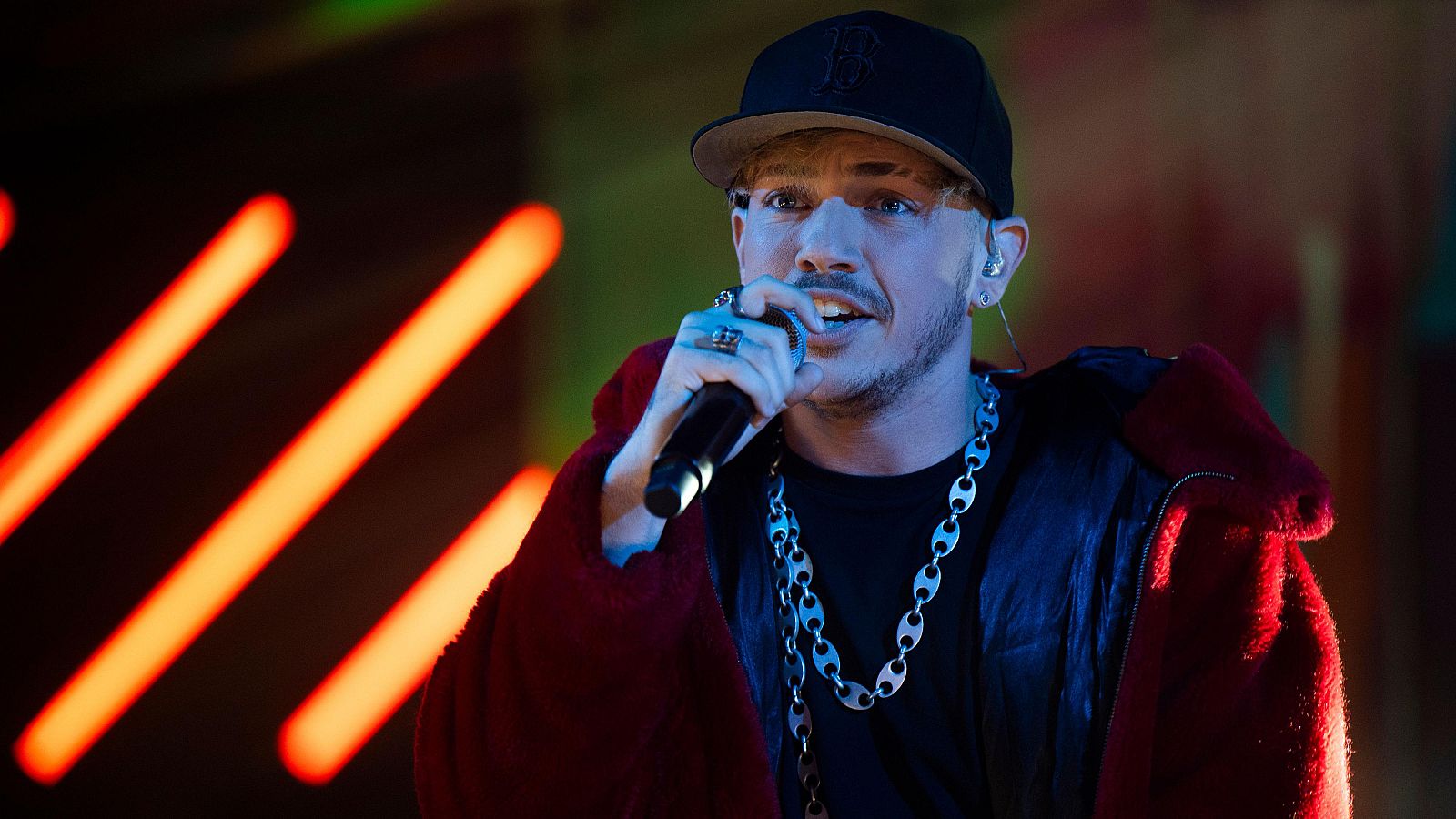 Malbo canta "Mariposas" | FEAT - Feat | Ver