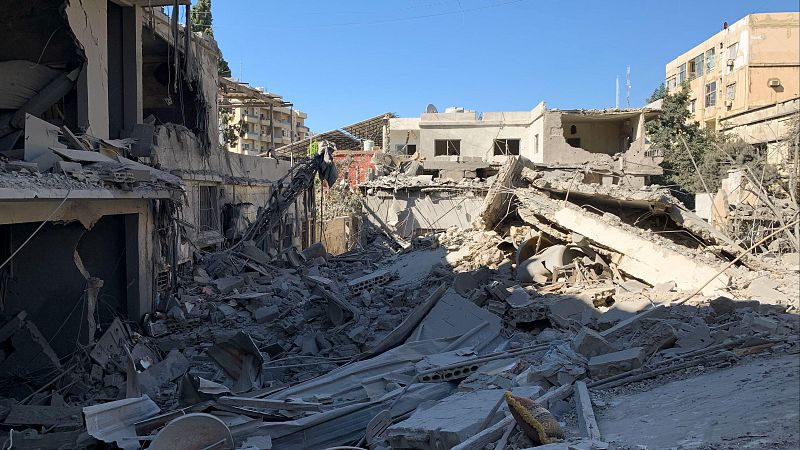 La ciudad libanesa de Tiro sufre intensos bombardeos israelíes - Telediario 1 | Ver