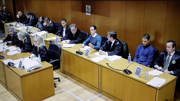 Telediario 1 - Juicio por el asesinato de Samuel Luiz: los menores condenados dicen no recordar mucho