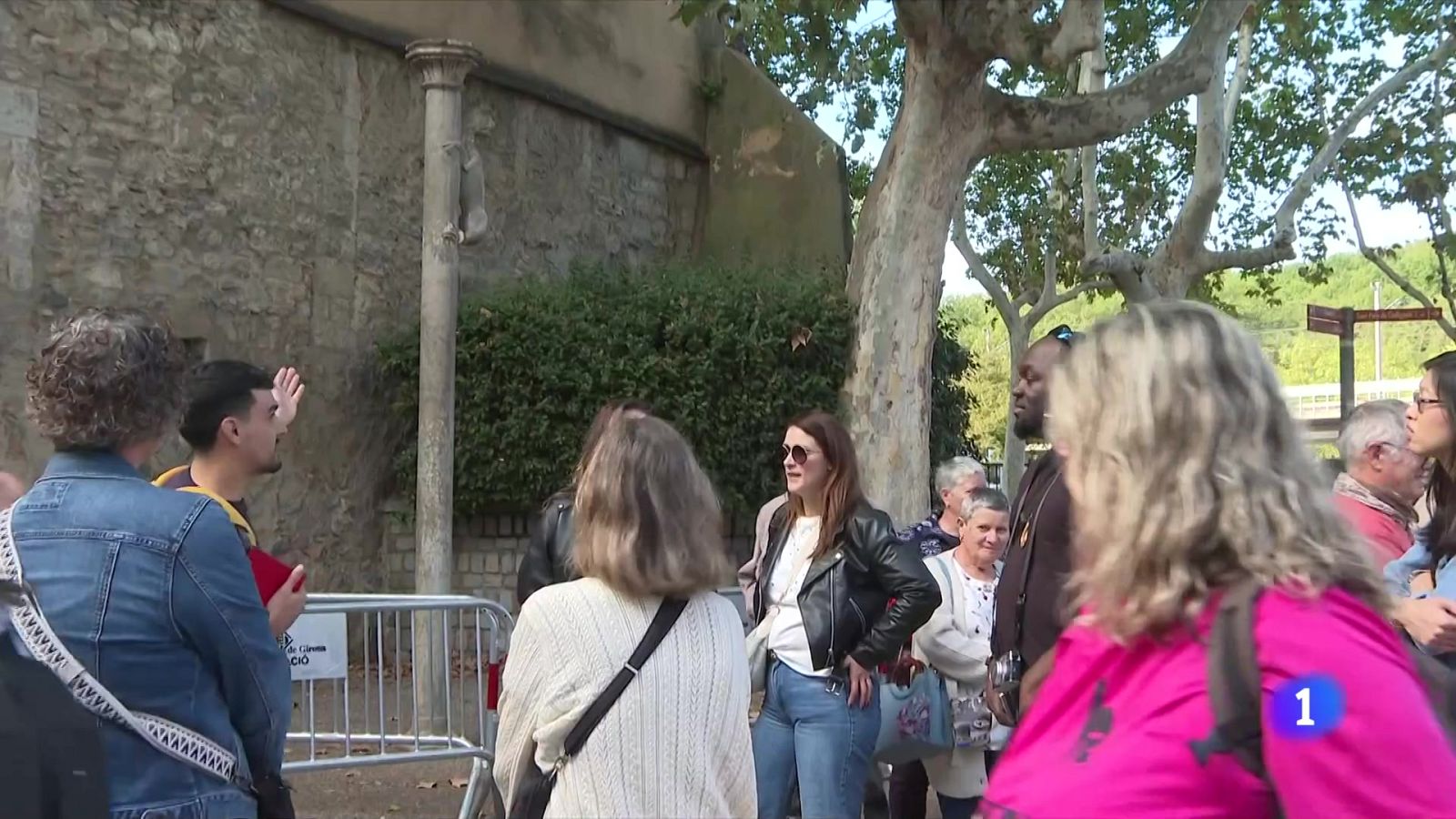 D'on surt la tradició de fer un petó al Cul de la Lleona? - L'Informatiu | Veure