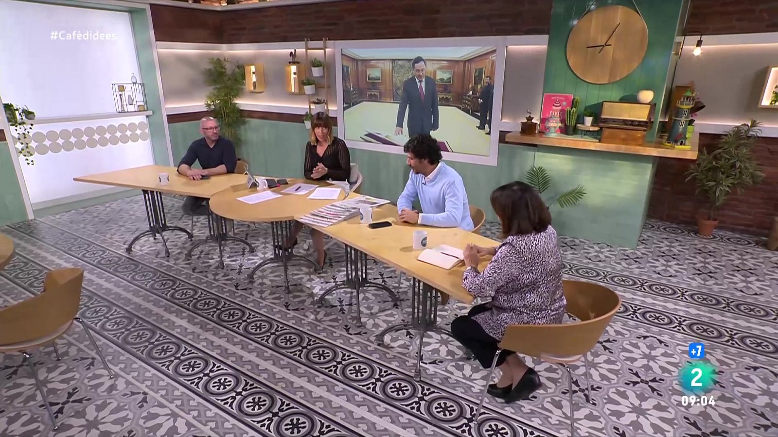 Analitzem les acusacions de violència masclista i la polèmica amb Errejón. David Camarero presenta el documental de Bad Gyal. I parlem del Madrid-Barça.