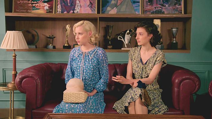 Salón de té La Moderna - Ballesteros mete la pata con Inés y Laurita