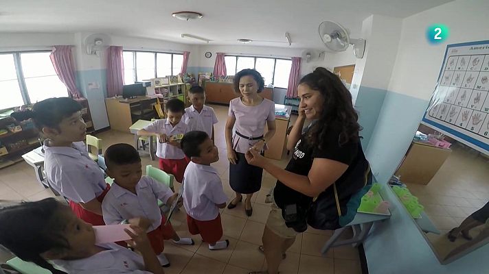 En lengua de signos - ¡Quiérete Sorda! El libro de Cristina Reyes