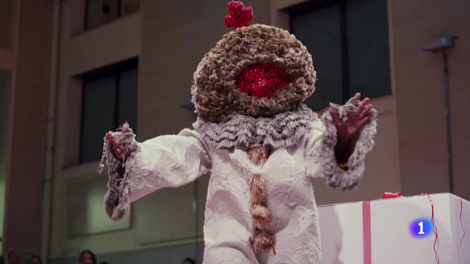 La torre invertida, una exposición inspirada en la magia del tarot | Ver