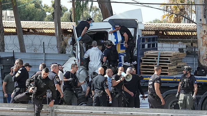 Fin de semana 24h - Un camión embiste contra una parada de autobús en un ataque terrorista en Israel