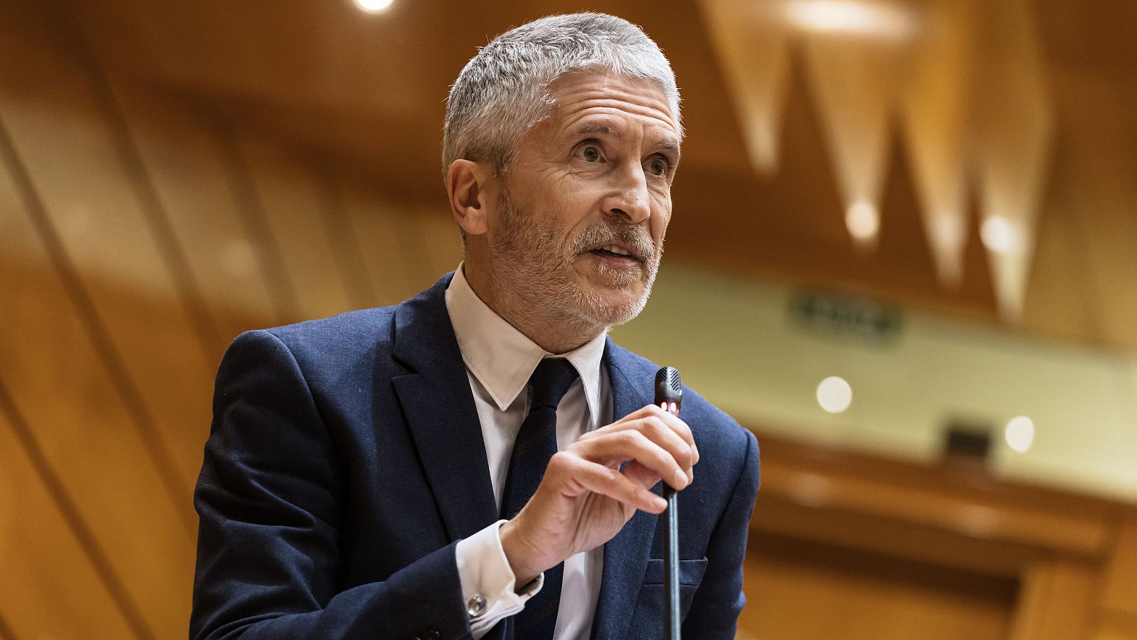 Marlaska: "Los clubes no están haciendo lo suficiente para acabar con las conductas de violencia en el fútbol" - La hora de La 1 | Ver