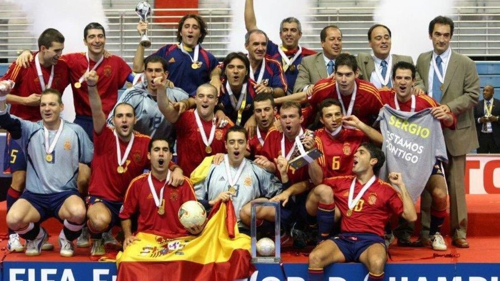 España gana el Mundial de Fútbol Sala Taiwan 2004, la llegada de los campeones - Fútbol Sala | Ver