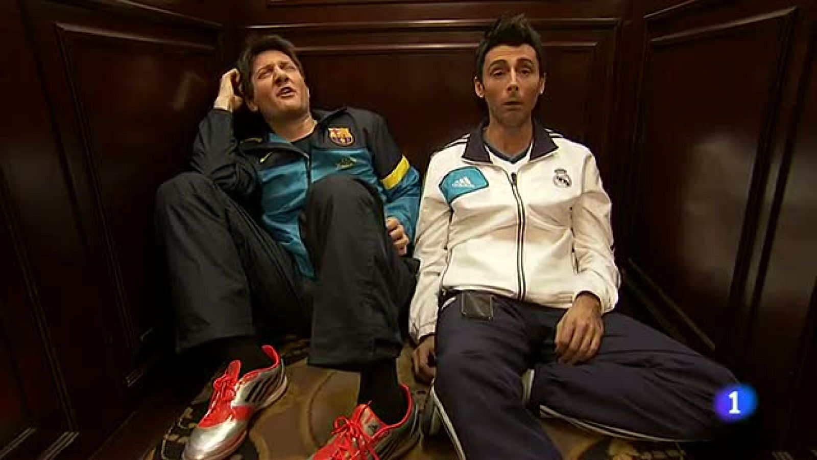 Especial Nochevieja 2012 - Hotel 13 estrellas 12 uvas - Messi y Cristiano (2) - ver vídeo