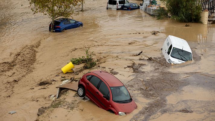 Telediario 1 - La DANA provoca daños y destrozos: una persona desaparecida, carreteras cortadas y ríos desbordados