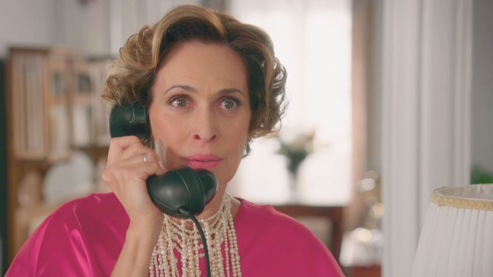 Maruja rompe su relación con César - Salón de té La Moderna | Ver