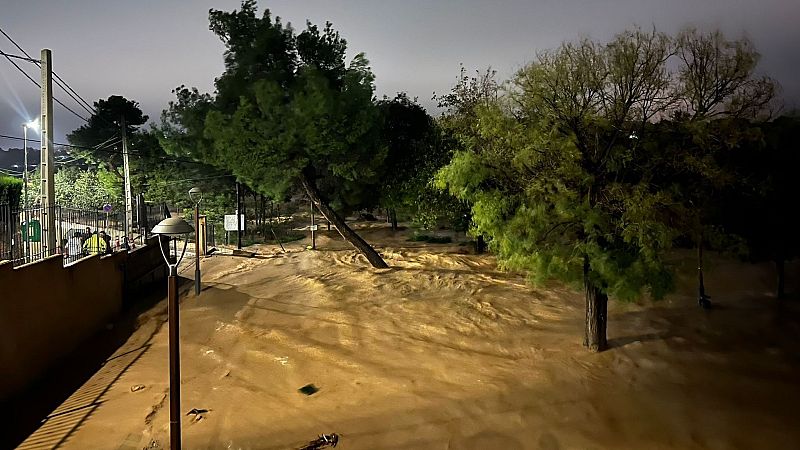 Tragedia por la DANA: Al menos 51 víctimas mortales en Valencia - Informativo 24h | Ver