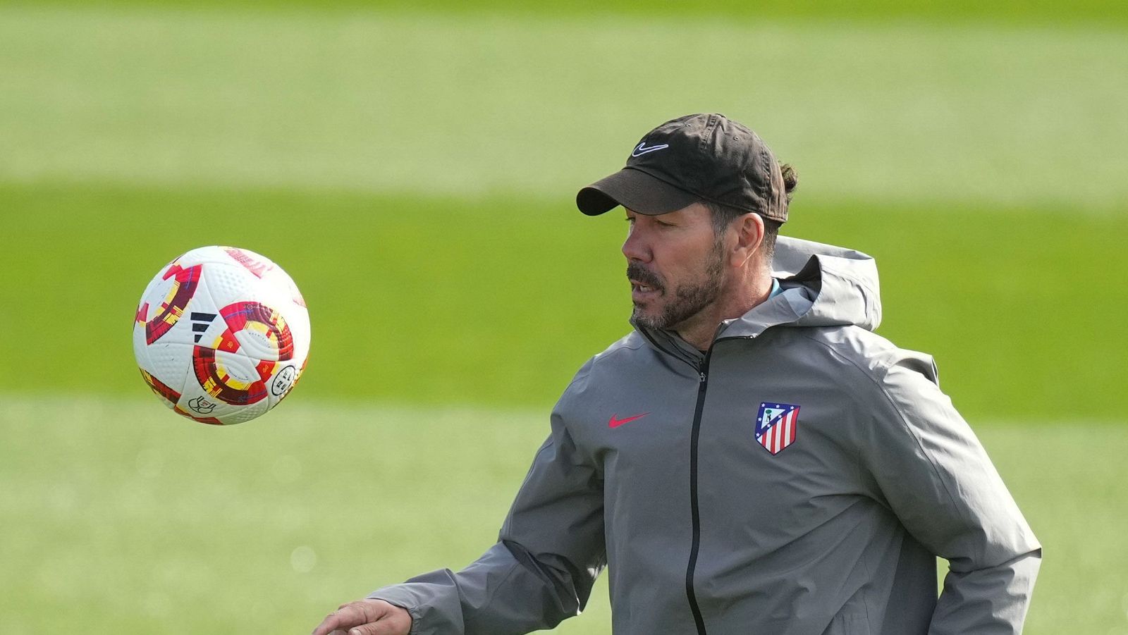 Simeone: "Me da doble alegría el Balón de Oro de Rodri" - Fútbol | Ver