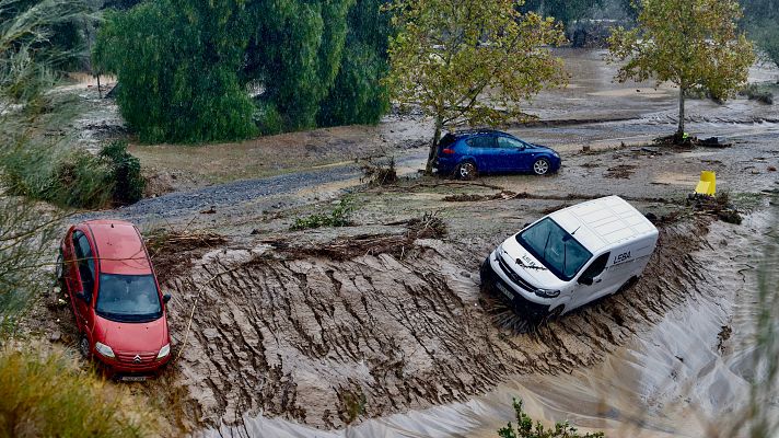 Telediario 1 - Cómo ponerse a salvo en medio del temporal: evitar el coche y mantener la calma es clave