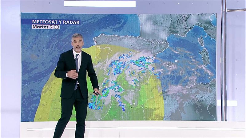 Chubascos y tormentas fuertes y persistentes en amplias zonas del entorno de la Ibérica oriental e interiores de Valencia - ver ahora