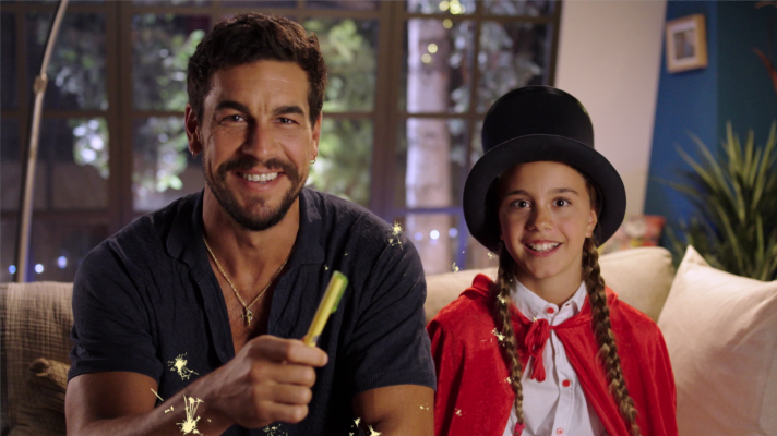  - Un Juguete, Una Ilusión - corto - XXV ed. - Mario Casas y Sirena Segura