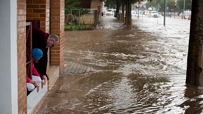 Alerta roja en Castell�n por fuertes lluvias: "Vemos c�mo est� creciendo el nivel de agua con mucha virulencia y rapidez" - Diario 24 | Ver