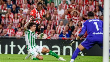 El Betis arranca un punto en San Mams ante un desacertado Athletic