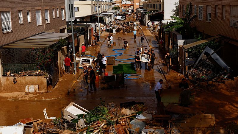 La tragedia deja paso a la desesperacin: "No ha venido nadie, aqu el ejrcito es el pueblo"