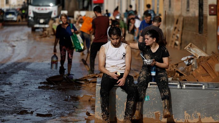 Telediario 1 - Prosigue la búsqueda de desaparecidos 72 horas después de la DANA