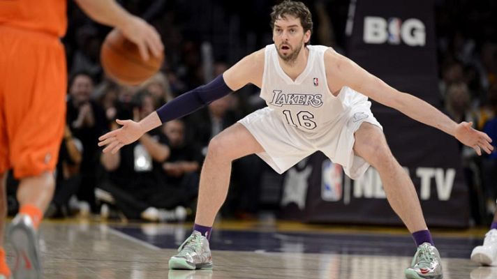 Telediario 1 - Felicitación de Pau Gasol