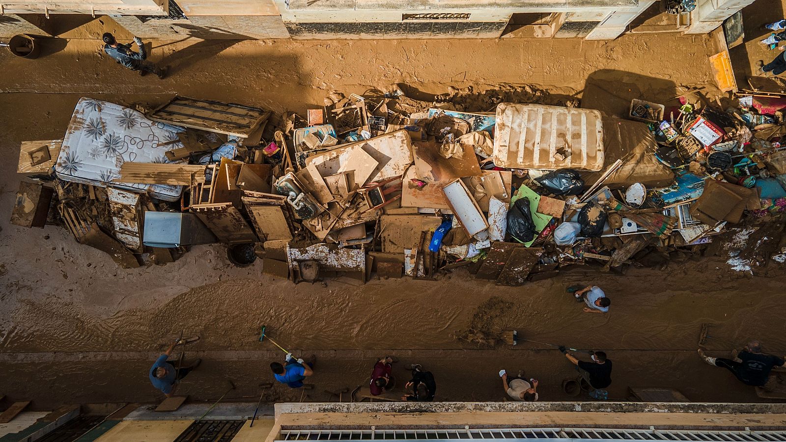 Noelia, vecina de Paiporta, afectada por la DANA: "Yo lloro durmiendo" - Fin de semana 24h | Ver