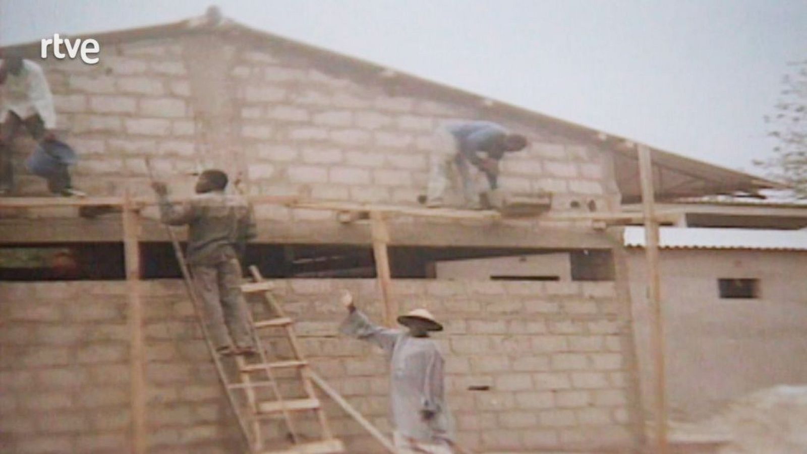 Solidaritat a distància- Impactes - Arxiu TVE Catalunya - Impactes | Veure