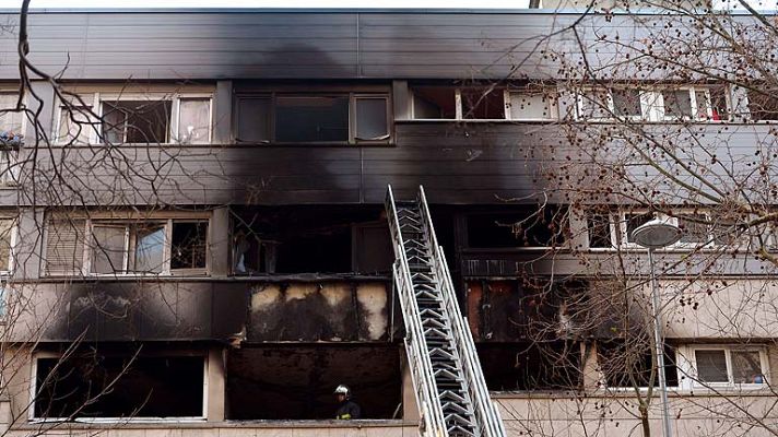 Informativo 24h - Cinco muertos en el incendio de un apartamento en París