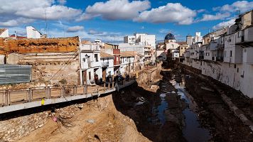 Un edificio histrico de Chiva se derrumba tras la devastacin provocada por la DANA