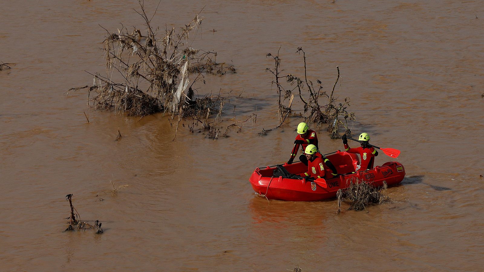 Las autoridades continúan buscando desaparecidos tras la DANA | Ver