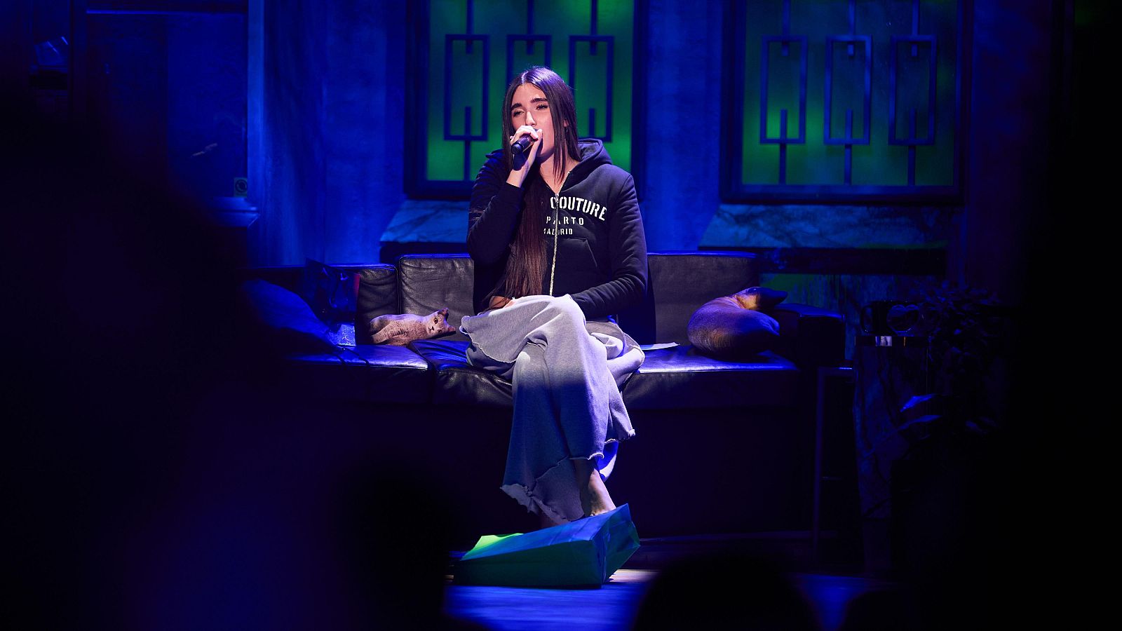 La Revuelta | Judeline canta 'Zarcillos de plata' 6/11/2024 - La Revuelta | Ver