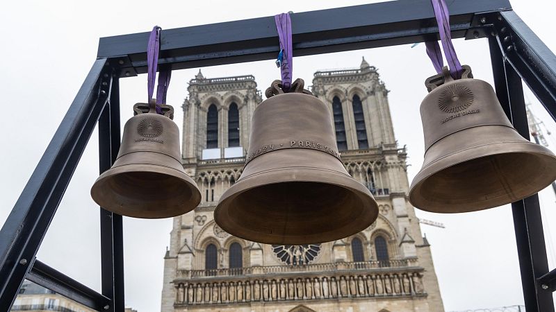 Notre Dame recibe la campana olímpica de París 2024 | Ver