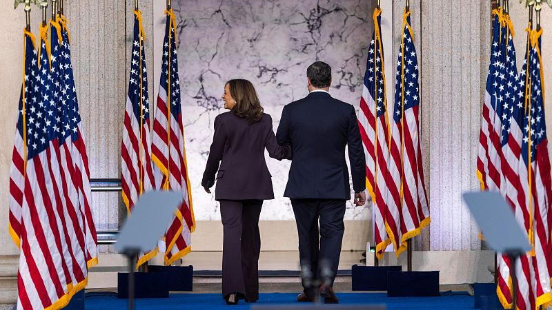 Harris llama a seguir luchando en su discurso tras su derrota contra Trump | Ver