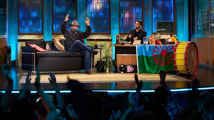 La Revuelta - El consejo de Carín León para superar las rupturas