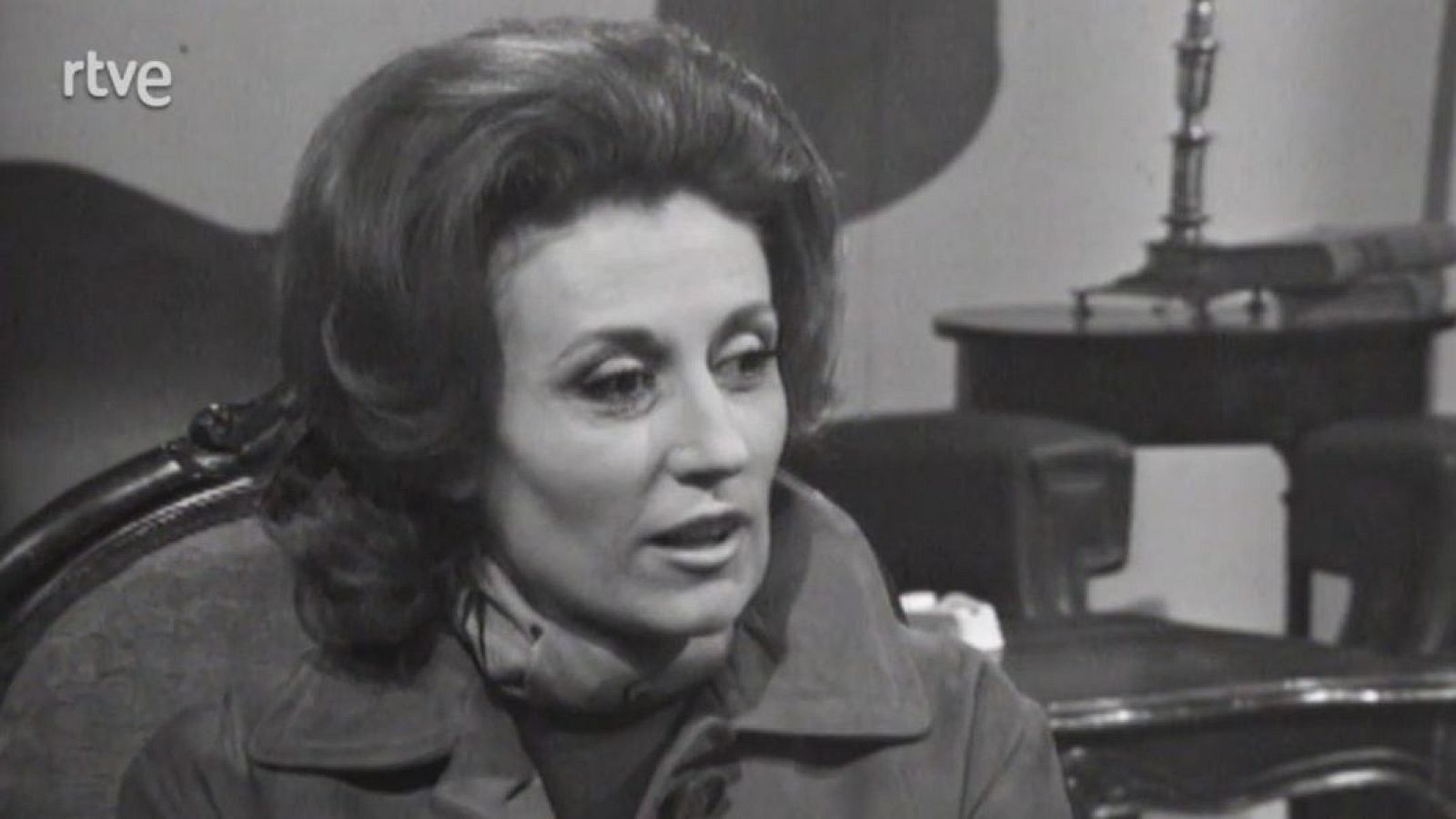 Buenas noches, señores - Profesora de inglés - Buenas noches, señores | Ver