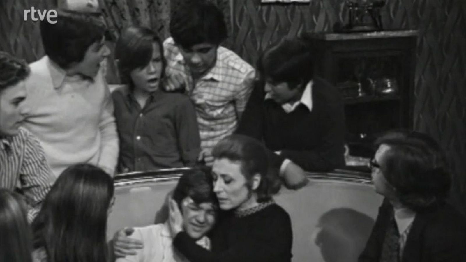 Buenas noches, señores - Un día en casa - Buenas noches, señores | Ver