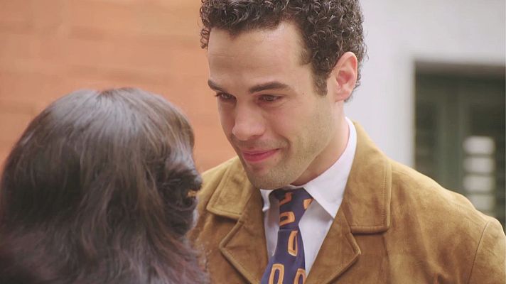 Salón de té La Moderna - Rodrigo se despide de Paula antes de marcharse