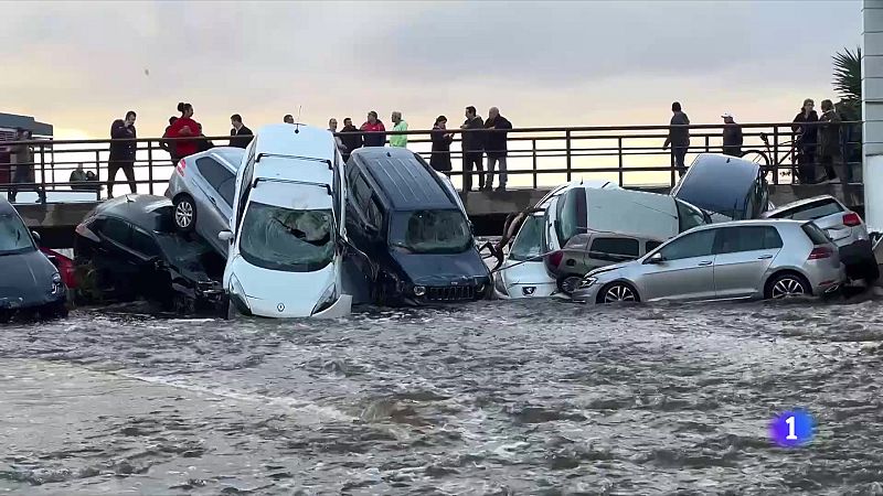 Cadaqués viu un episodi inesperat de forts aiguats - L'Informatiu | Ver