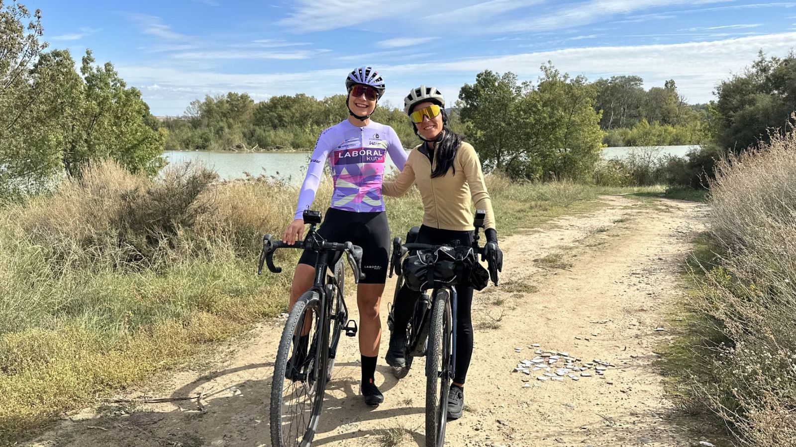 Caminos de Sefarad. Diario de una ciclista - Episodio 6:  Navarra: Conversión o expulsión - ver ahora