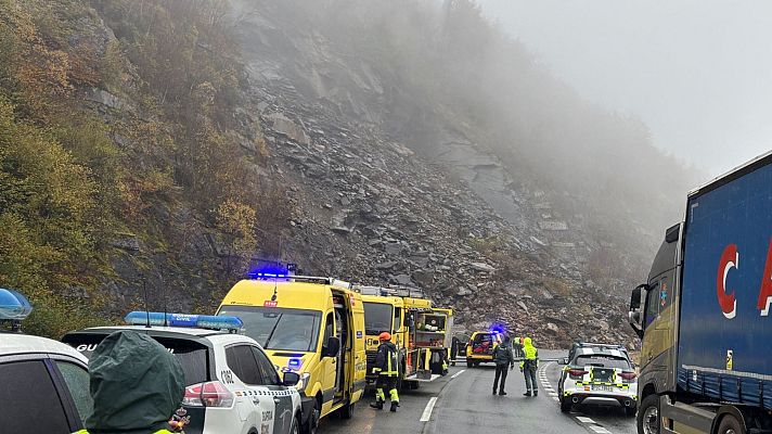 Telediario Fin de Semana - Un desprendimiento de tierra corta la AP-66, la principal vía de comunicación entre Asturias y la Meseta