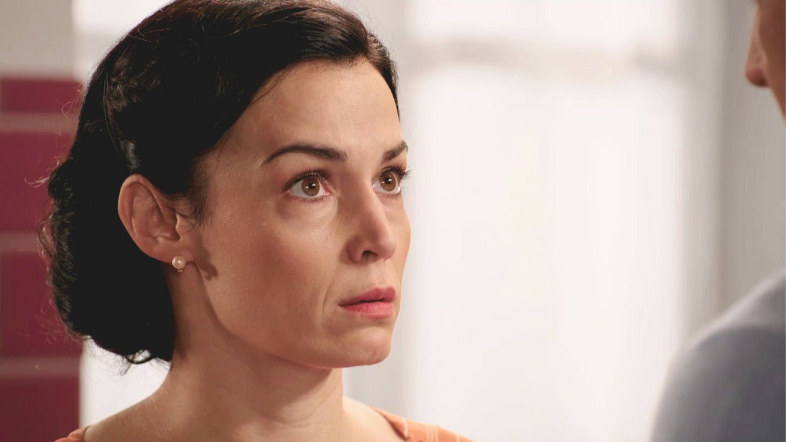 Teresa confiesa que envió un anónimo a Fermín - Salón de té La Moderna | Ver